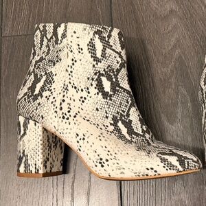 Band of Gypsies Black & White Snakeskin Chunky Heel Ankle Boots